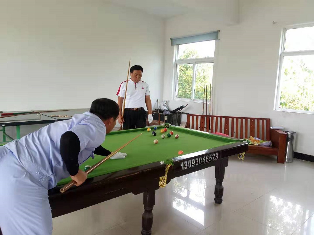 1570869477951336.jpg 臺(tái)球 (8).jpg